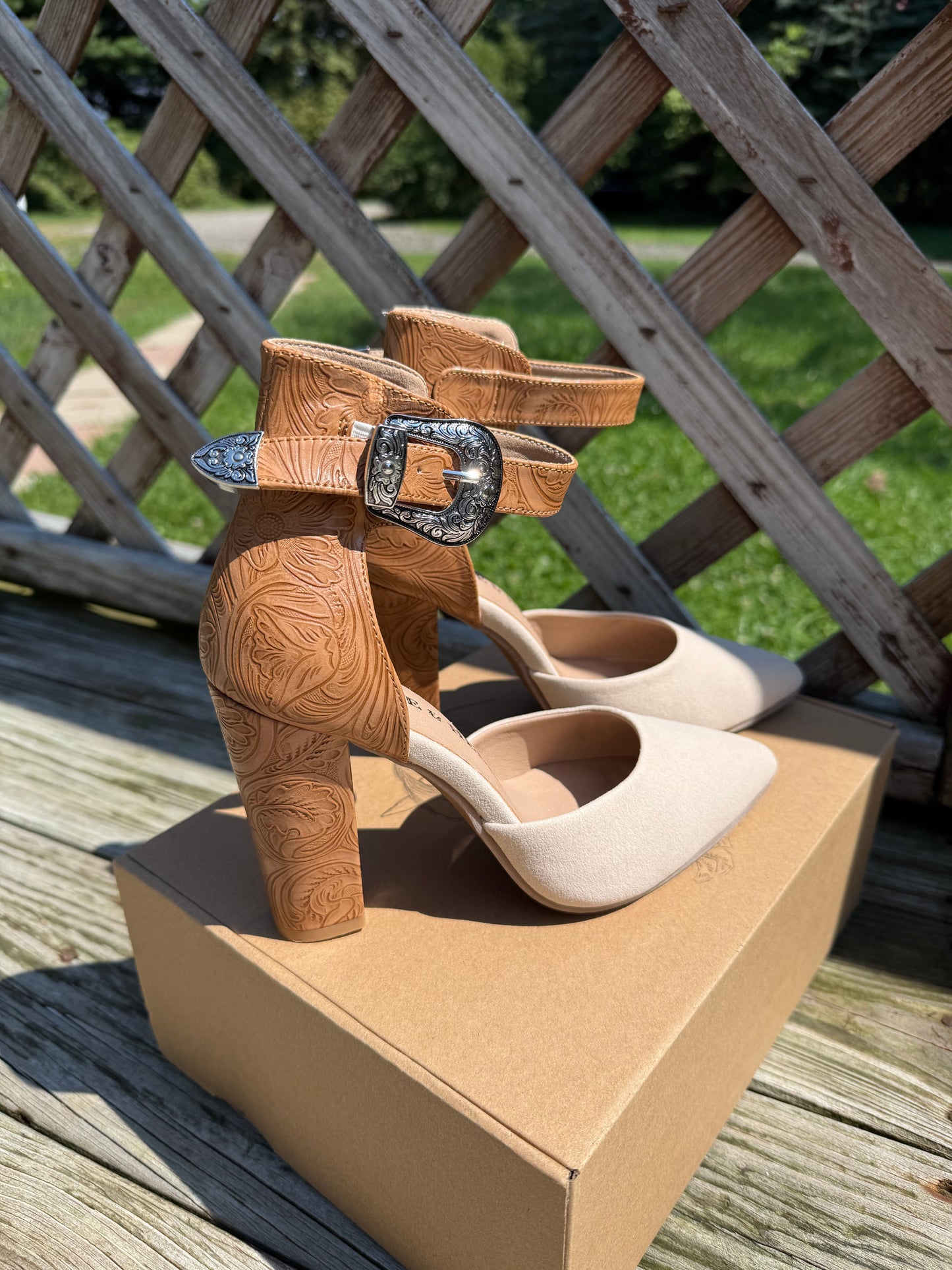 New embossed closed toe heels