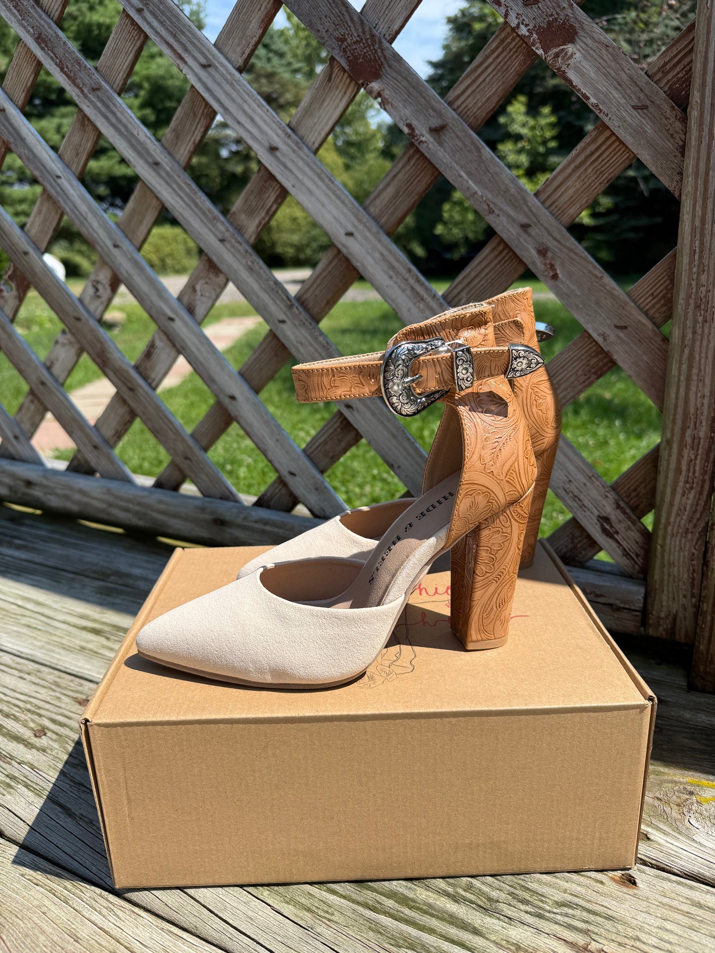 New embossed closed toe heels