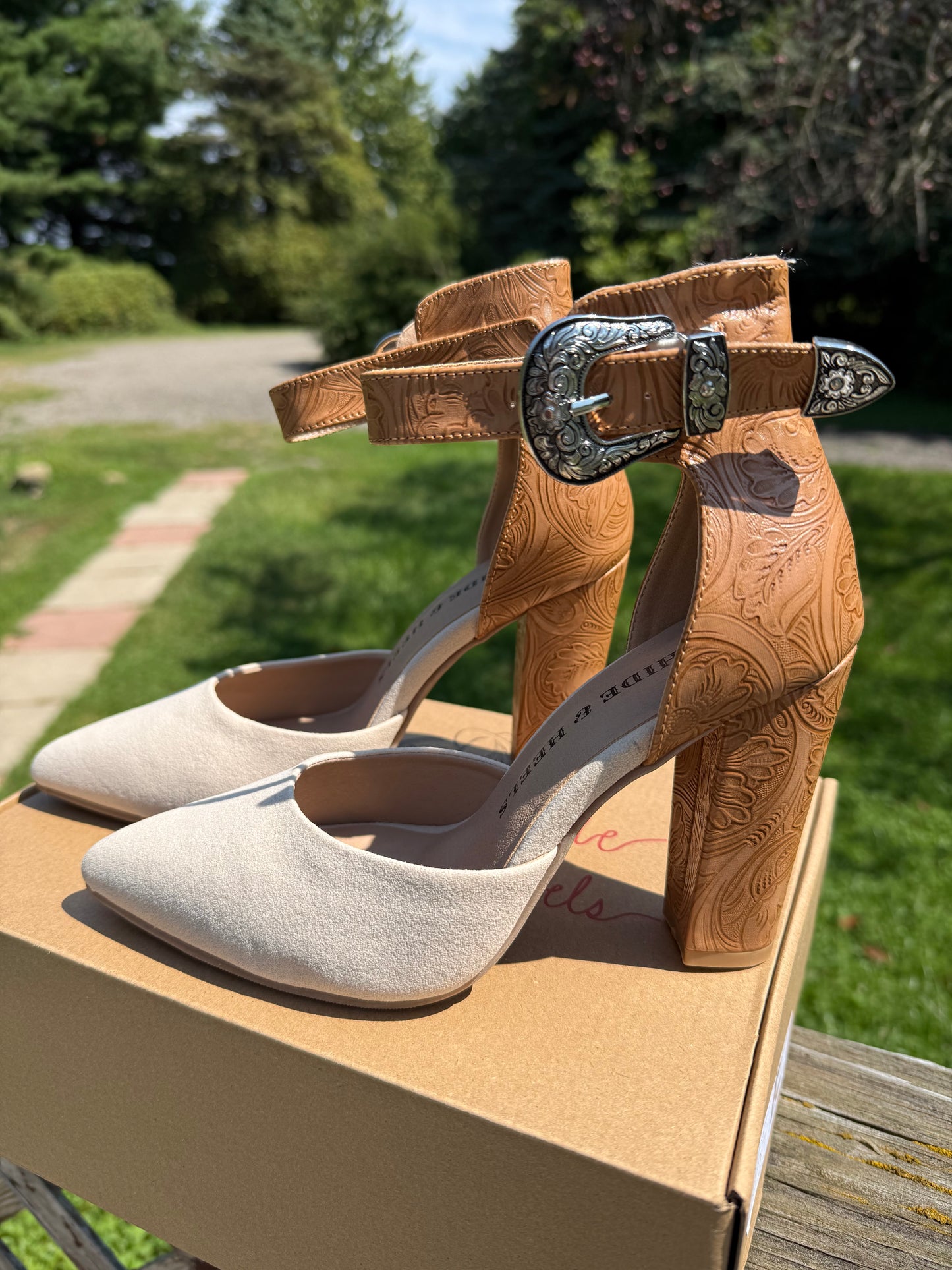 New embossed closed toe heels