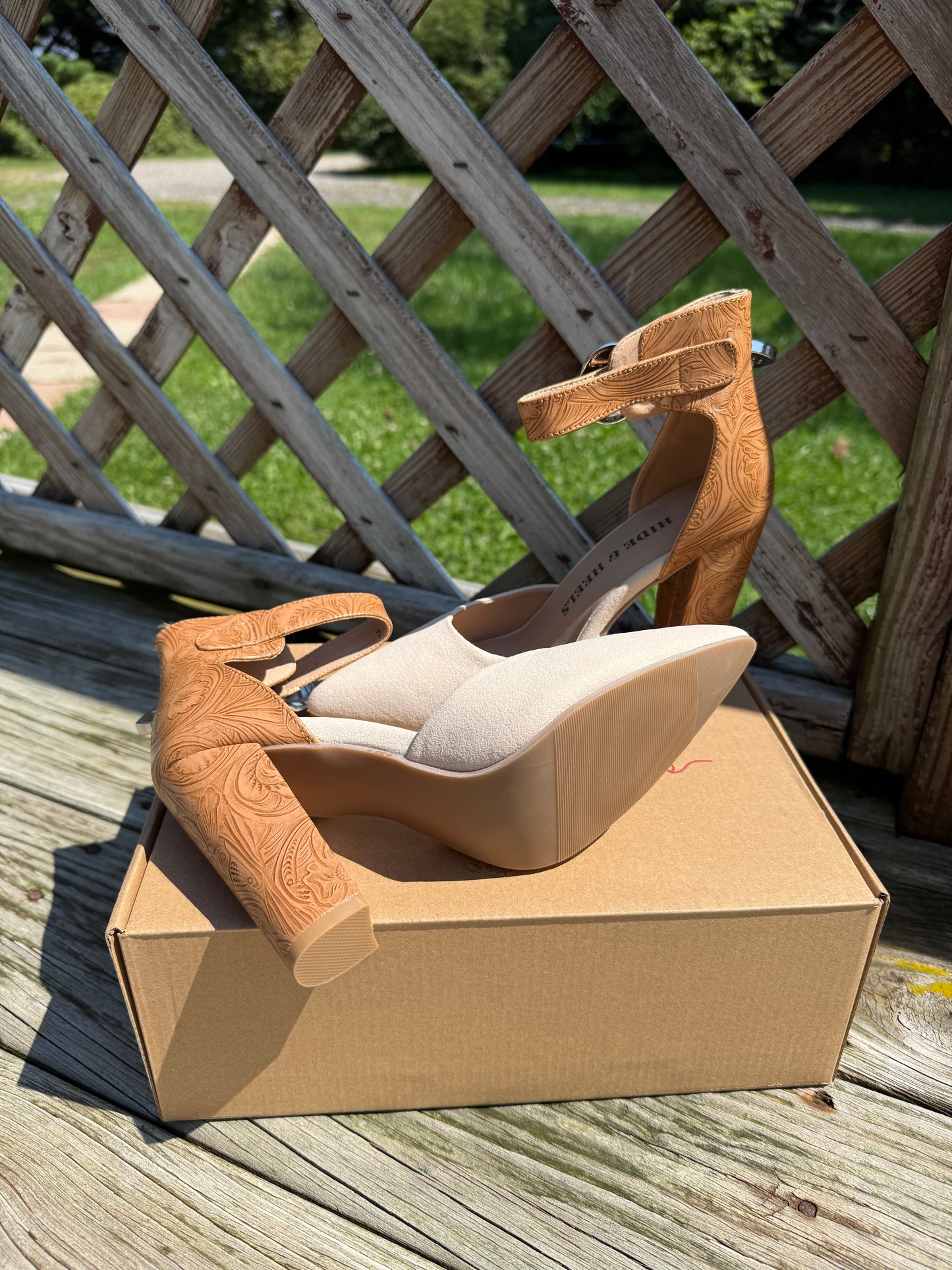 New embossed closed toe heels