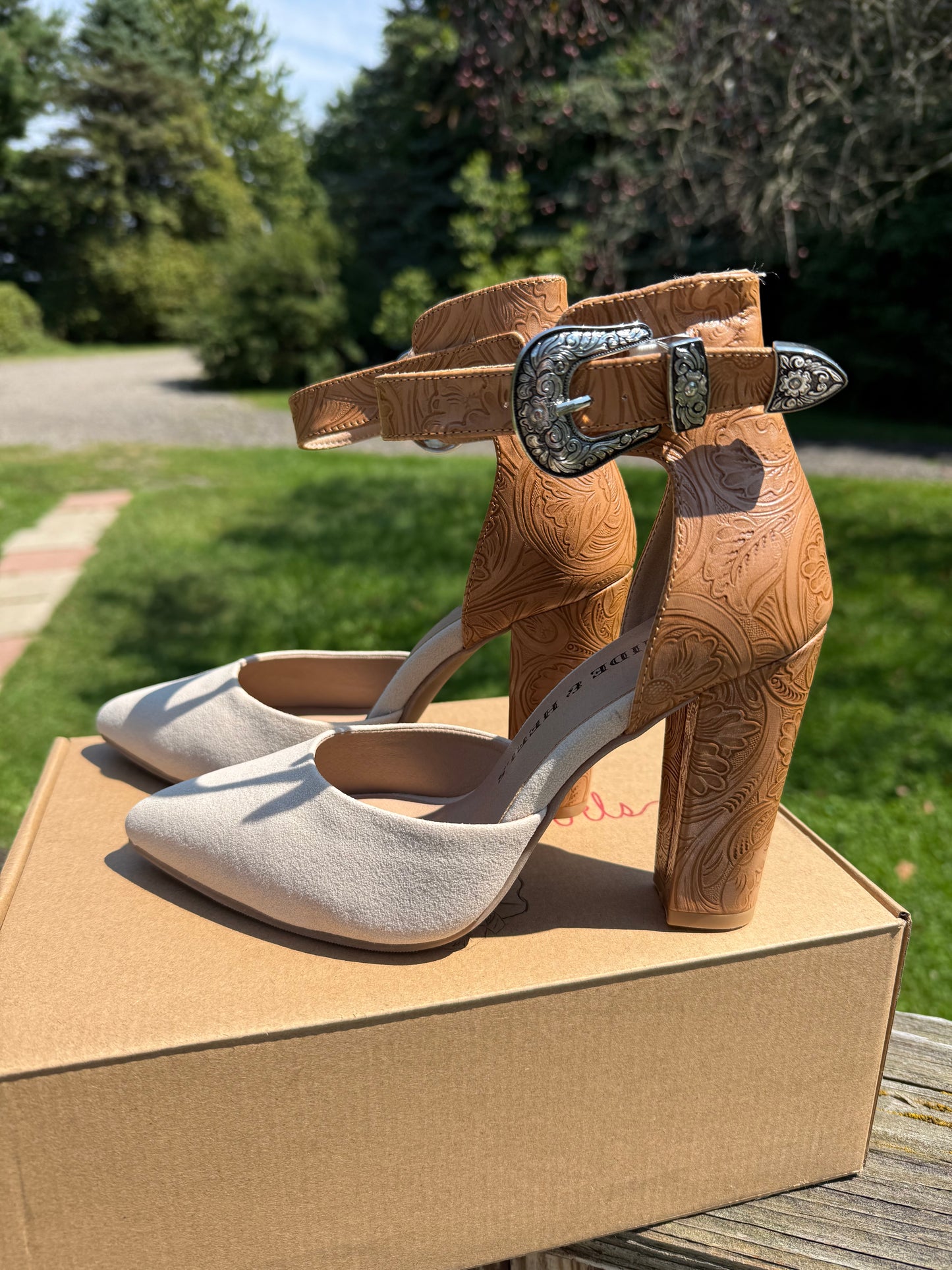 New embossed closed toe heels