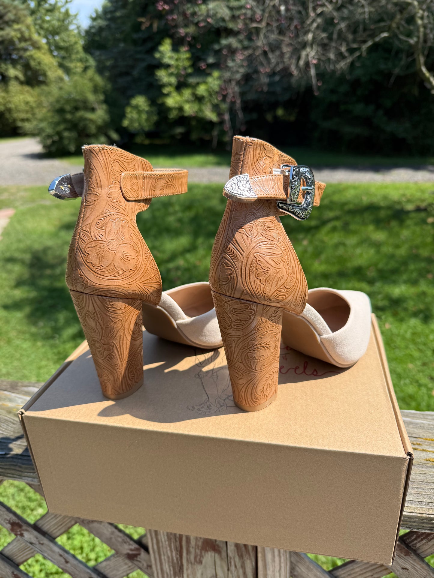 New embossed closed toe heels