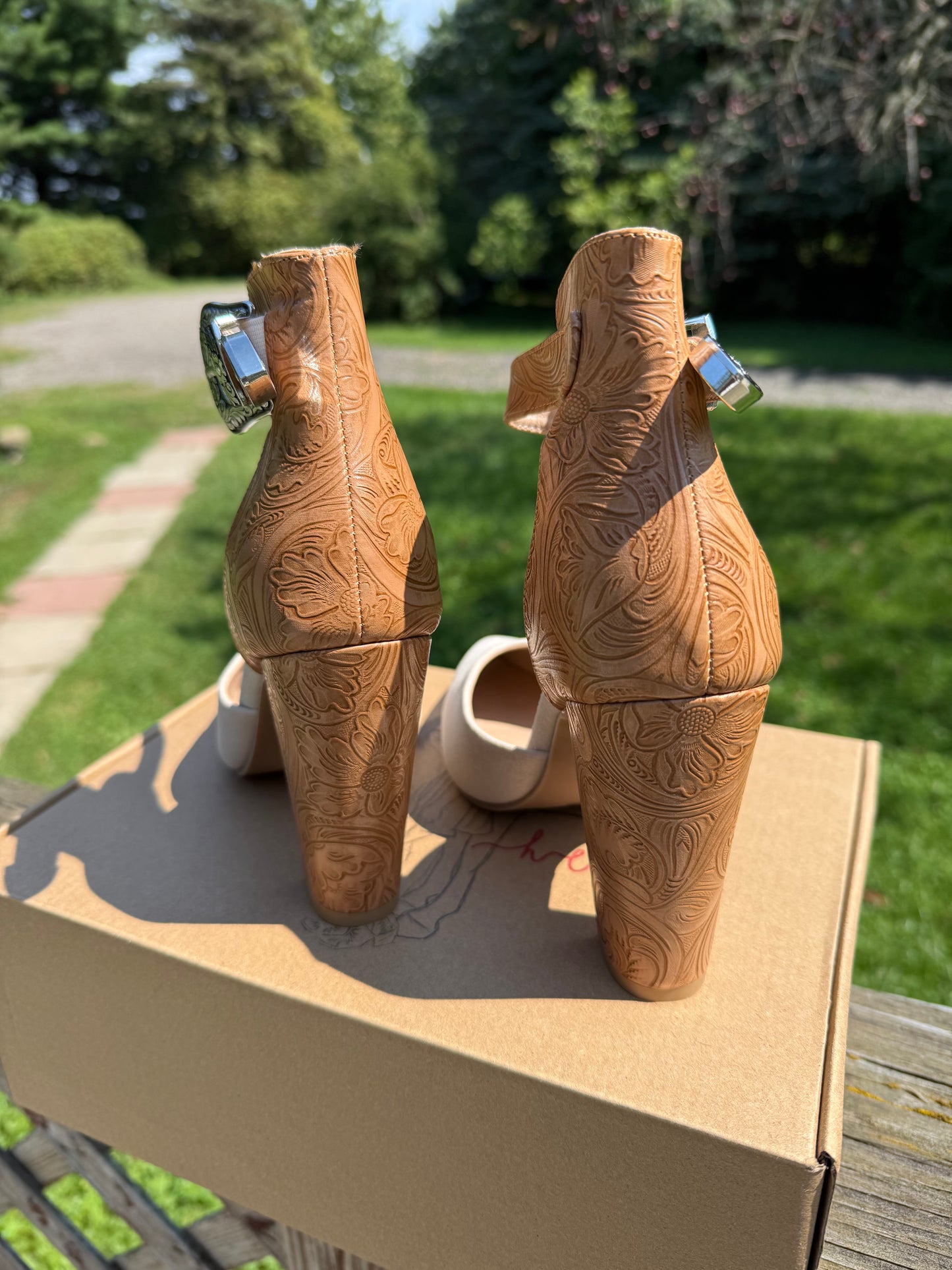 New embossed closed toe heels