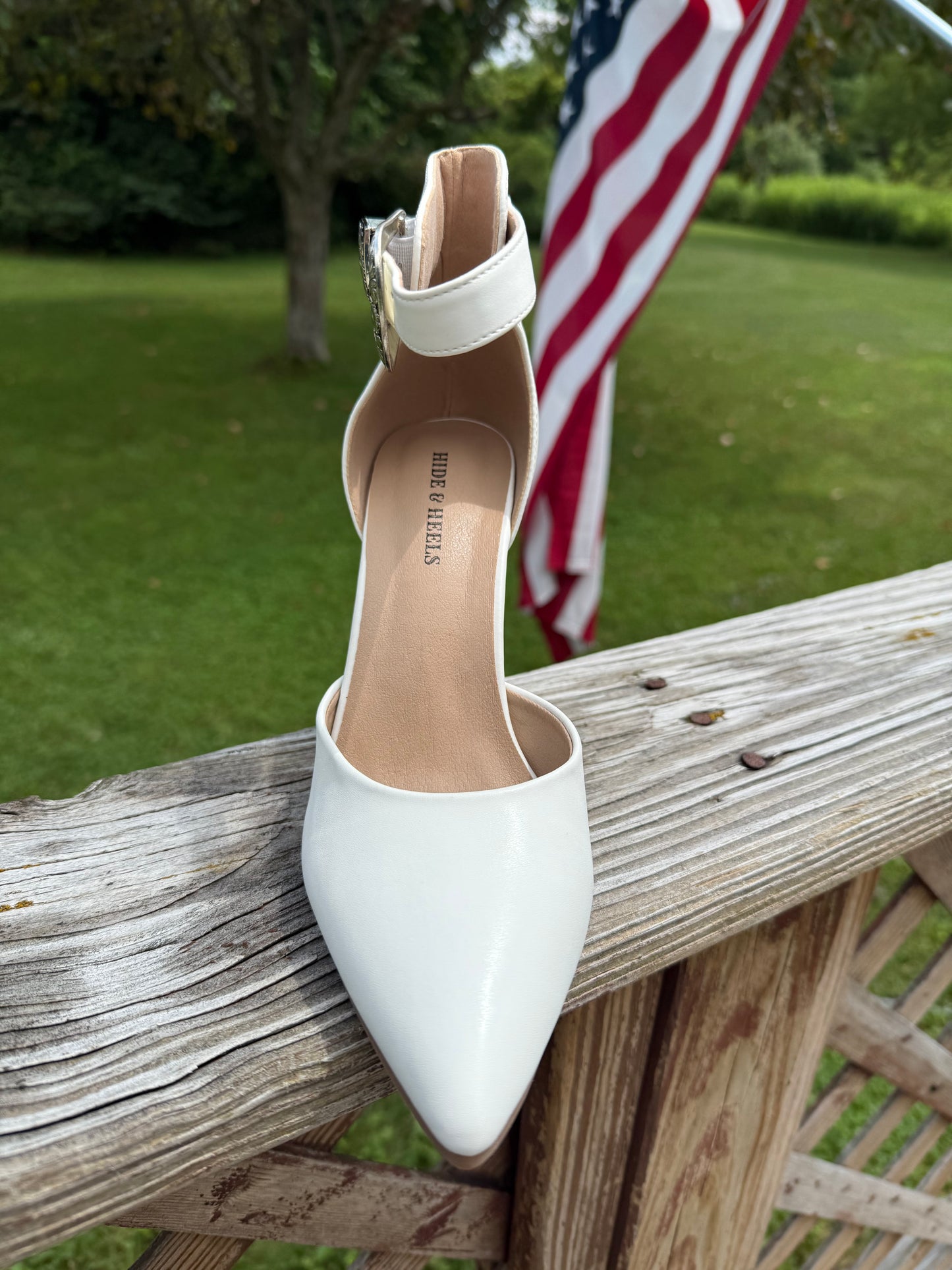 WHITE Closed toe heel with buckle no leather just as pictured!