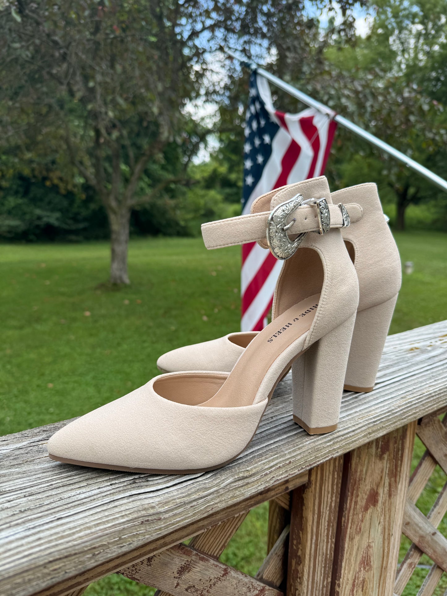 NUDE SEUDE Closed toe heel with buckle no leather just as pictured!